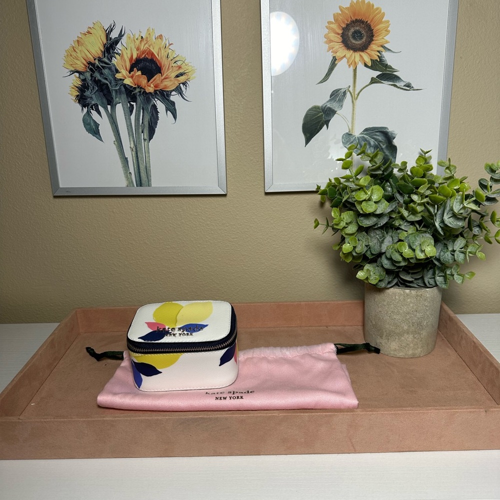 Kate Spade New York Lemon Travel Jewelry Case
